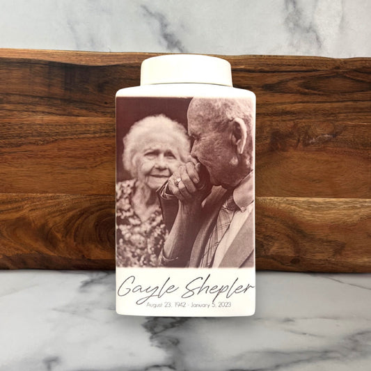 What to Look for in an Urn