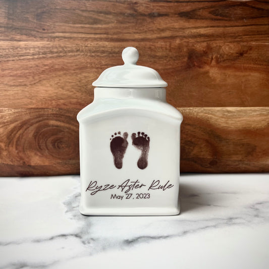 Honoring Precious Memories: Memorializing Your Baby with Customized Infant Urns